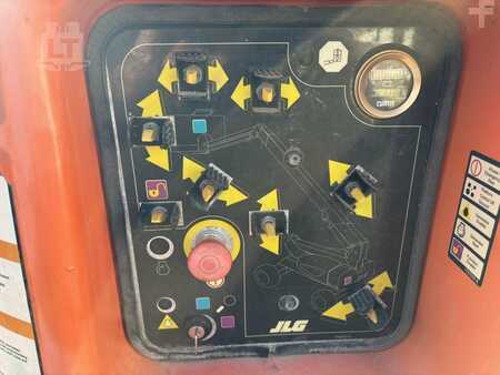 Articulating boom lift  JLG E600JP (9)