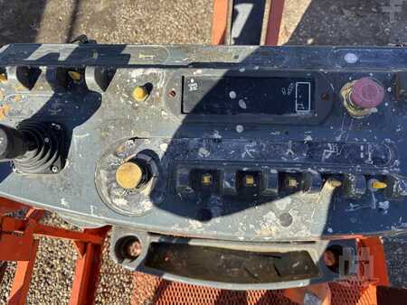 Articulating boom lift  JLG E400AJPN (5)