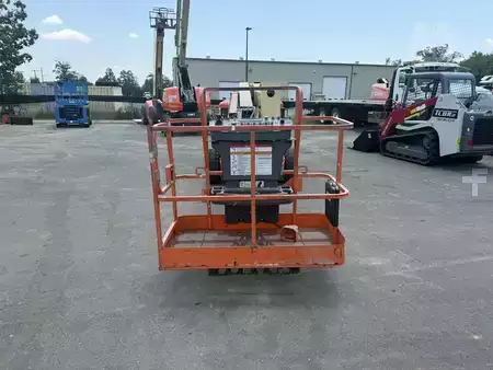 Articulating boom lift 2016  JLG E450AJ (9)
