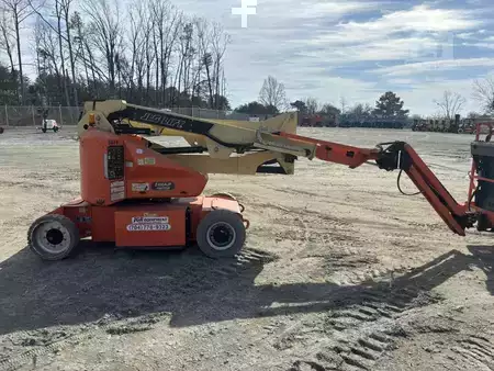 Articulating boom lift 2018  JLG E400AJPN (1)