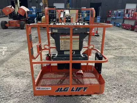 Articulating boom lift 2020  JLG E300AJP (4)