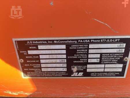 Telescopic boom lift  JLG 600S (12)