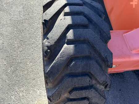 Telescopic boom lift  JLG 800S (2)