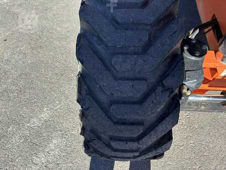 Telescopic boom lift  JLG 800S (4)