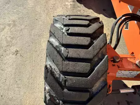 Articulating boom lift 2007  JLG 600AJ (5)