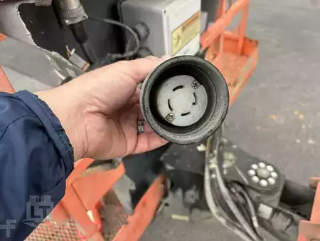 Nacelle télescopique  JLG 600S (6)