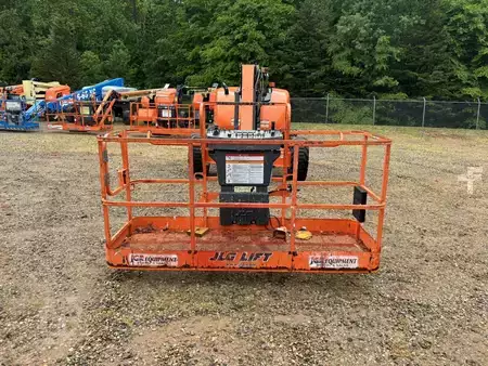 Plataforma Articulada 2012  JLG 600AJ (2)