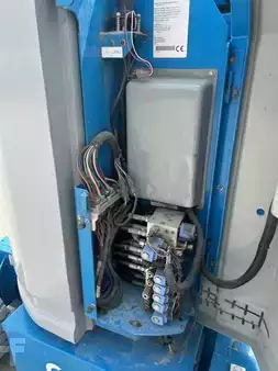 Plataforma Articulada 2007  Genie Z30/20N RJ (6)
