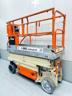 Ollós munka emelvény 2006  JLG 2030 ES (10)