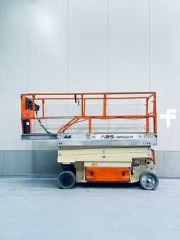 Ollós munka emelvény 2006  JLG 2030 ES (2)