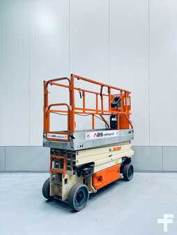 Ollós munka emelvény 2006  JLG 2030 ES (5)