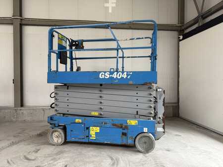 Scissor lift 2015  Genie GS4047 (1)