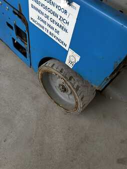 Scissor lift 2012  Genie GS1932 (8)