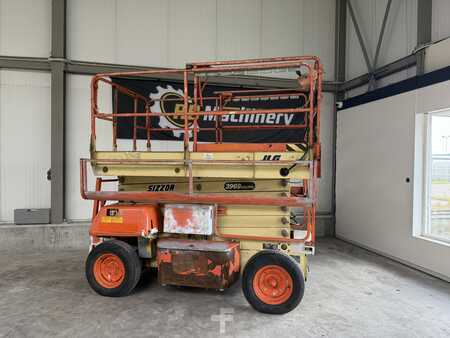 Podnośnik nożycowy 2000  JLG JLG 3969 (1)
