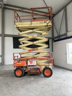 Podnośnik nożycowy 2000  JLG JLG 3969 (11)