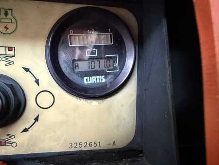 Podnośnik nożycowy 2000  JLG JLG 3969 (5)