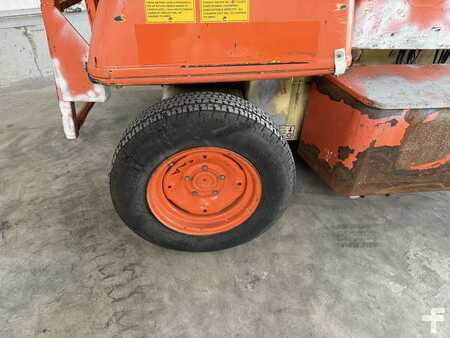 Podnośnik nożycowy 2000  JLG JLG 3969 (8)