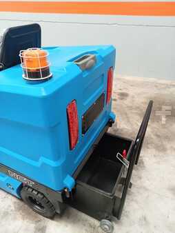 Barredora-aspiradora conductor incorporado 2025  NCT B1350 Tennant system - dealer price (2)