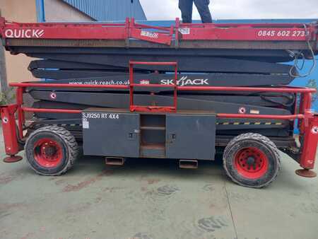 Pracovní plošina s nůžkovým zdvihem 2014  Skyjack SJ9250 17mt DIESEL 4WD dealer price (1)