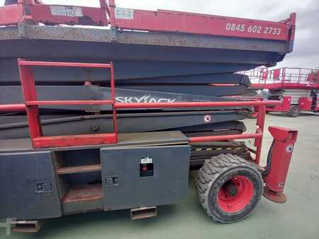 Pracovní plošina s nůžkovým zdvihem 2014  Skyjack SJ9250 17mt DIESEL 4WD dealer price (12)