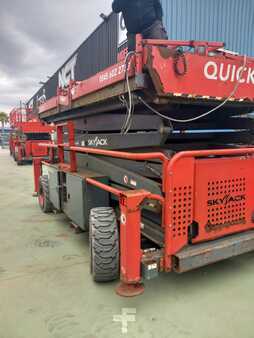 Pracovní plošina s nůžkovým zdvihem 2014  Skyjack SJ9250 17mt DIESEL 4WD dealer price (8)