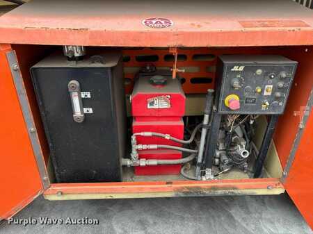 Scissor lift 2007  JLG 260MRT (12)