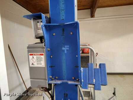 Vertical mast lift 2016  Genie AWP-36S (16)