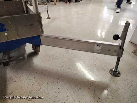 Vertical mast lift 2016  Genie AWP-36S (26)