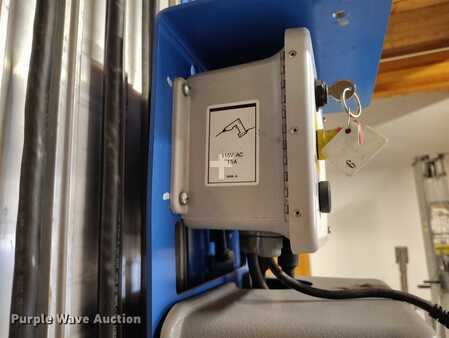 Vertical mast lift 2016  Genie AWP-36S (34)