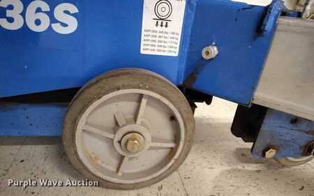 Vertical mast lift 2016  Genie AWP-36S (35)