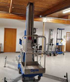Vertical mast lift 2016  Genie AWP-36S (5)