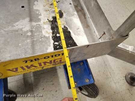Vertical mast lift 1997  Genie AWP-30S (22)