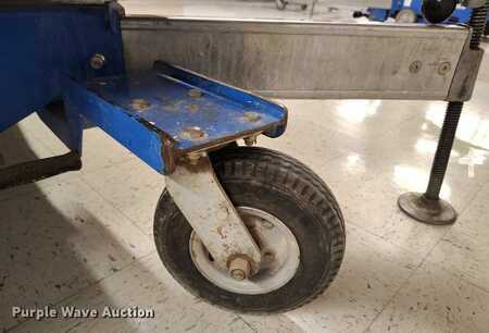 Vertical mast lift 1997  Genie AWP-30S (35)