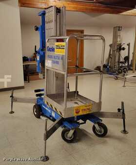 Vertical mast lift 1997  Genie AWP-30S (7)