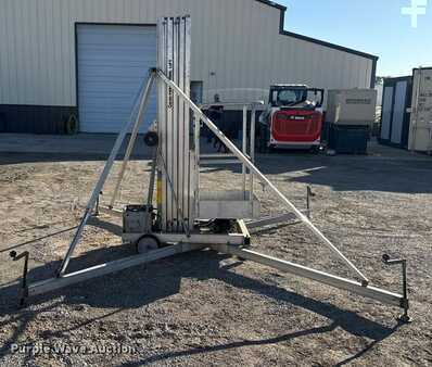 Vertical mast lift - Genie PLC 30DC (4)