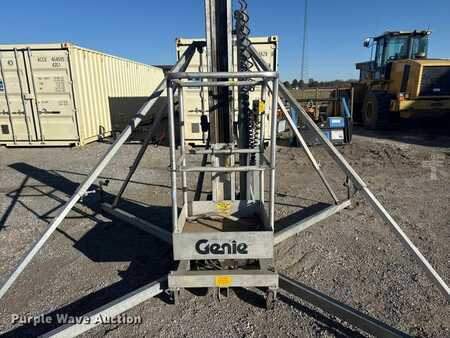 Vertical mast lift - Genie PLC 30DC (9)