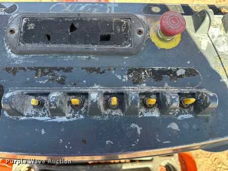 Plataforma Telescópica - JLG E300AJP (14)