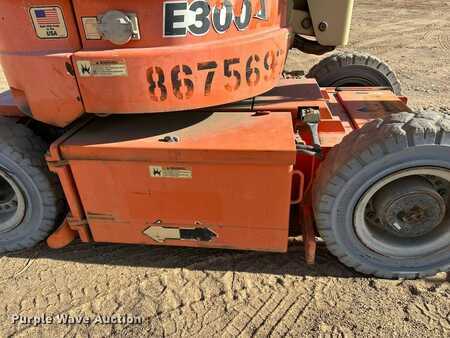 Plataforma Telescópica - JLG E300AJP (29)