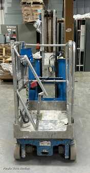 Vertical mast lift 2012  Genie GR20 (2)