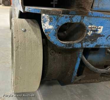 Vertical mast lift 2012  Genie GR20 (34)