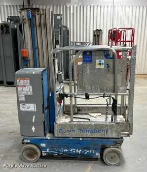 Vertical mast lift 2012  Genie GR20 (4)