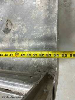 Vertical mast lift 2012  Genie GR-20 (11)