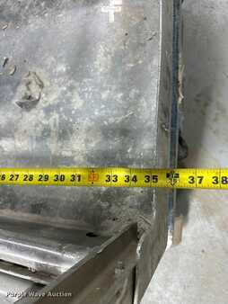 Vertical mast lift 2012  Genie GR-20 (12)