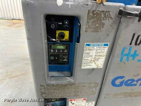 Vertical mast lift 2012  Genie GR-20 (16)