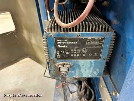 Vertical mast lift 2012  Genie GR-20 (19)