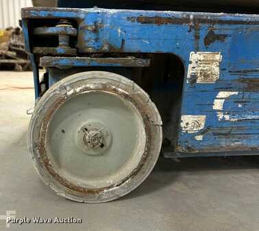 Vertical mast lift 2012  Genie GR-20 (27)