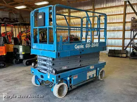 Scissor lift 2004  Genie GS-2646 (1)