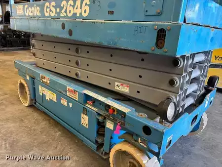 Scissor lift 2004  Genie GS-2646 (10)