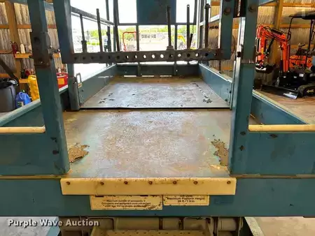 Scissor lift 2004  Genie GS-2646 (13)