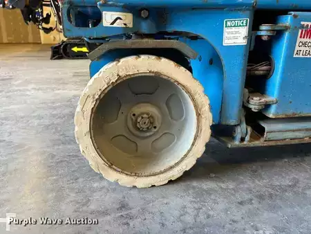 Scissor lift 2004  Genie GS-2646 (26)